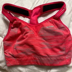 Brooks hot pink xs sports bra